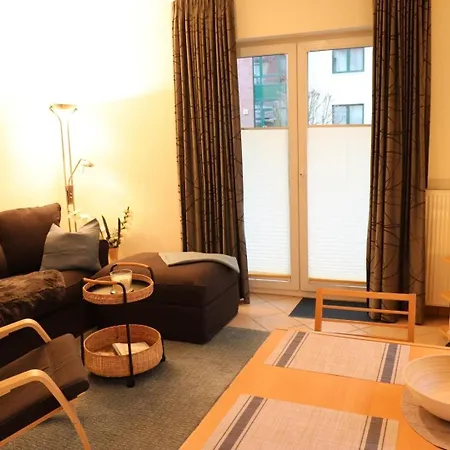 Apartment Waldstr 32 - 50-03 *